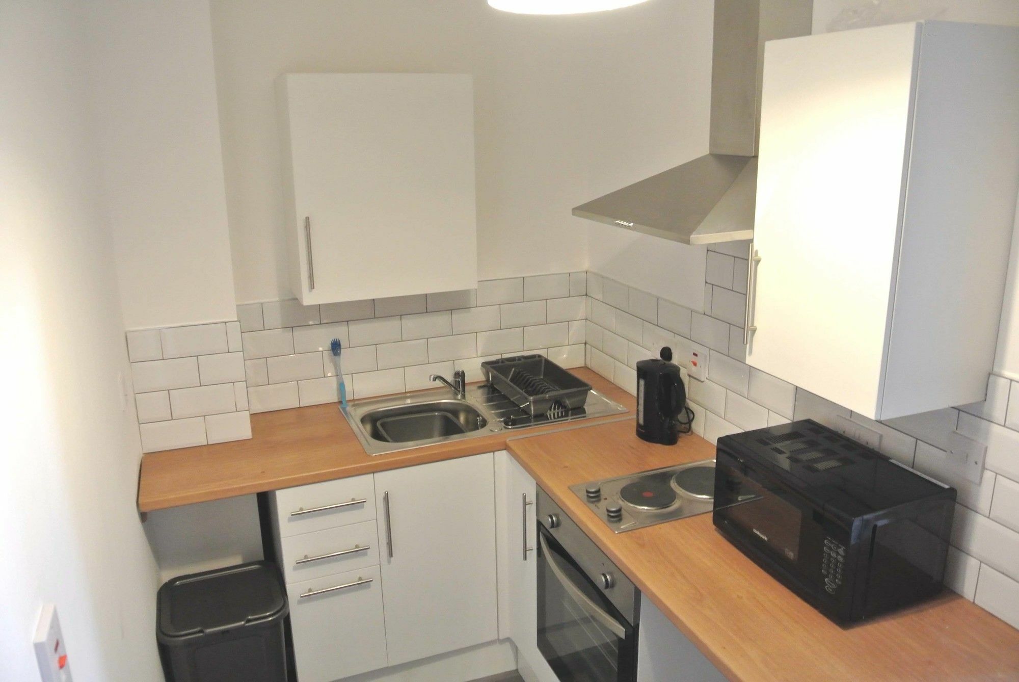 Approved Serviced Apartments Gorse Hill Manchester Exteriör bild