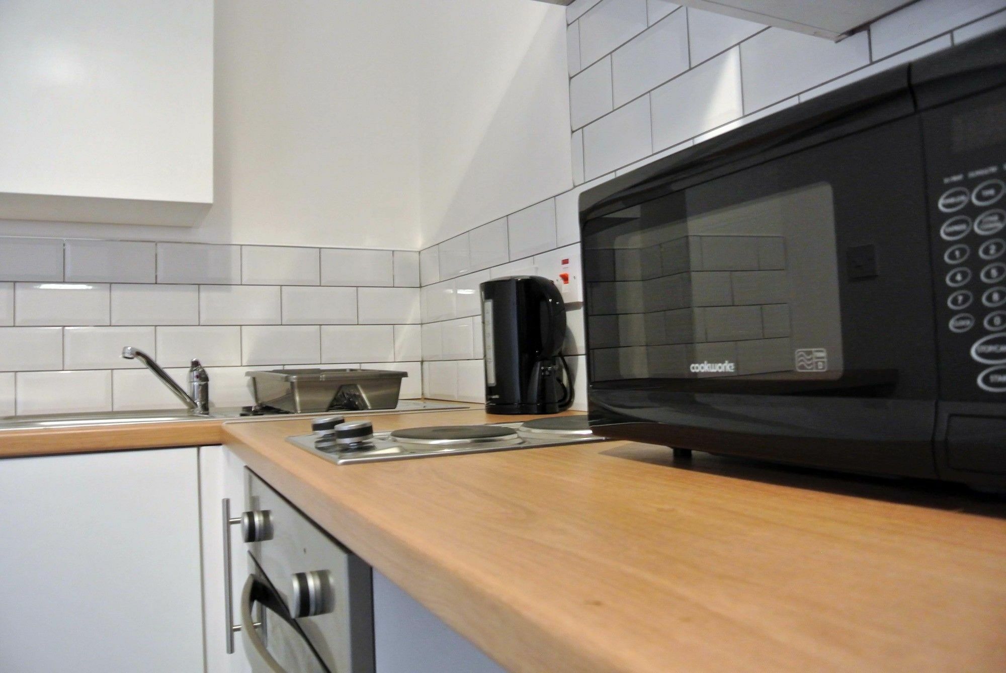 Approved Serviced Apartments Gorse Hill Manchester Exteriör bild